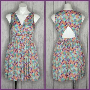 Alice Moon Modcloth 90s Inspired Pastel Geometric Print With Open Back, sz Small
